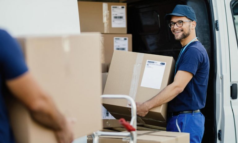 trabajador de una empresa de mudanzas